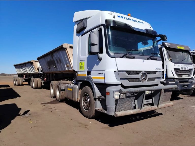 side tipper driving school 768x577